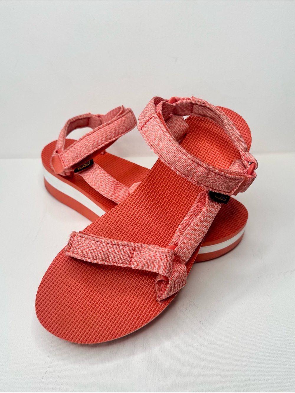 Teva Women's Universal Platform Sandals Size 11 Orange White